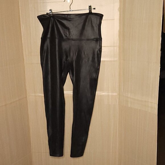 Spanx Black Plus Faux Leather Leggings 1X - Picture 3 of 9